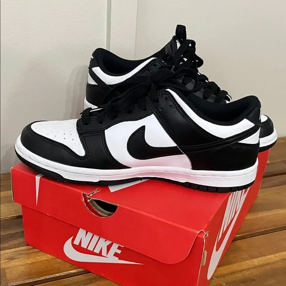 Nike Youth Black and White Dunk Sneakers - Picture 5 of 8